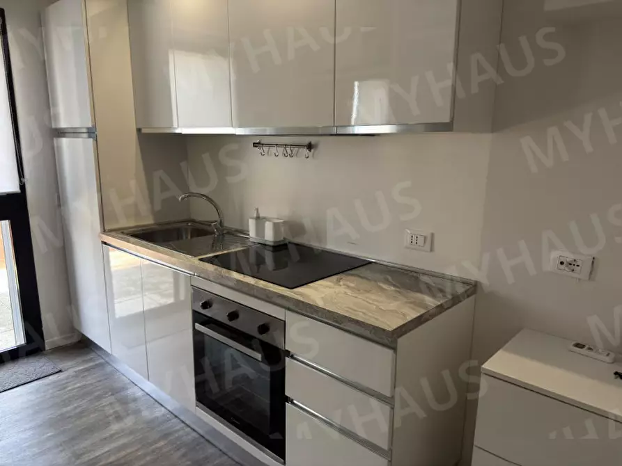 Immagine 4 di Appartamento in vendita  in Viale Raffaello Sanzio 36 a Cesenatico