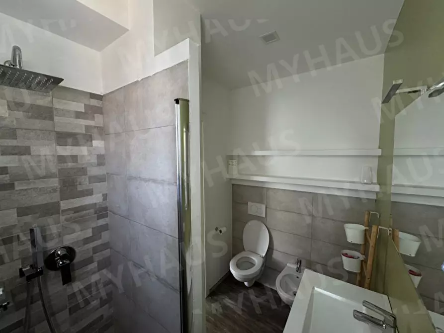 Immagine 10 di Appartamento in vendita  in Viale Raffaello Sanzio 36 a Cesenatico