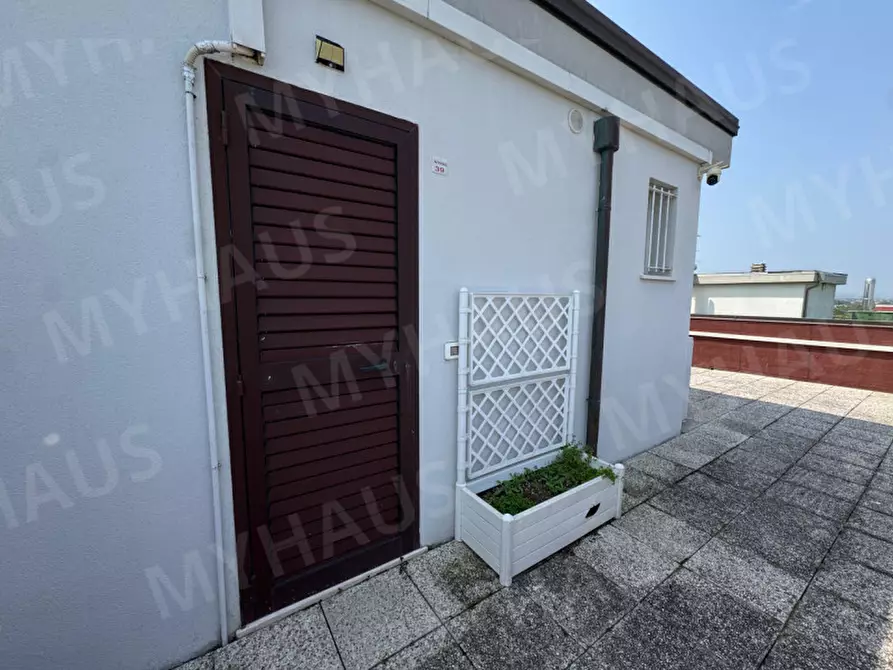 Immagine 12 di Appartamento in vendita  in Viale Raffaello Sanzio 36 a Cesenatico