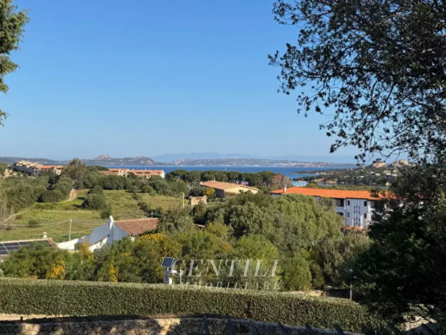 casa indipendente in vendita ad Arzachena in zona Baja Sardinia