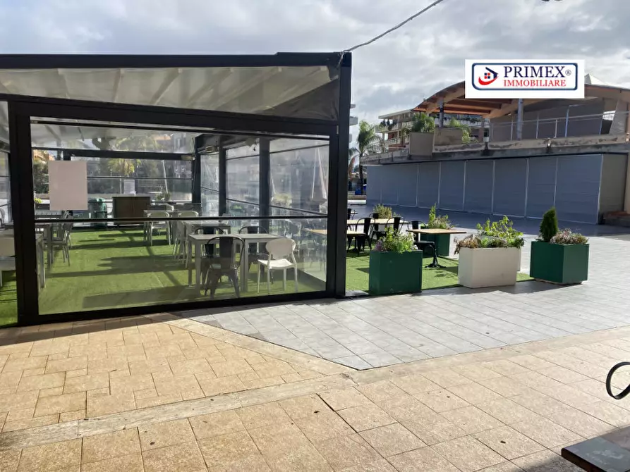 Immagine 15 di Negozio in vendita  in Largo Benito Jacovitti a Roma