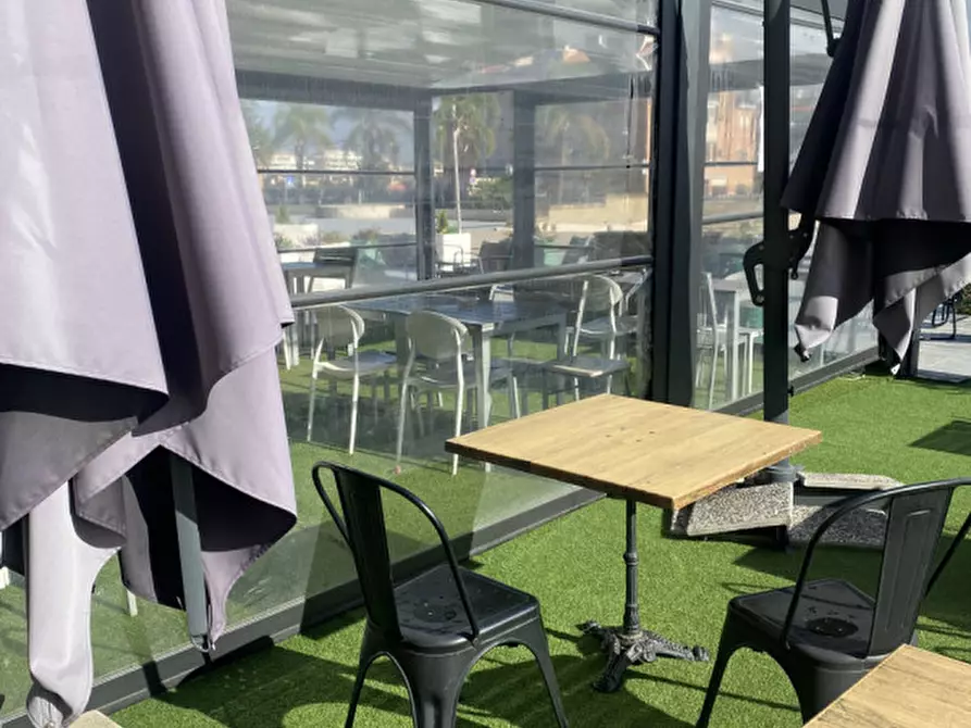 Immagine 19 di Negozio in vendita  in Largo Benito Jacovitti a Roma