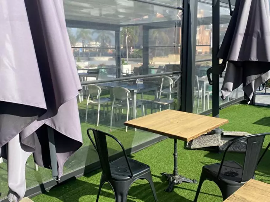 Immagine 21 di Negozio in vendita  in Largo Benito Jacovitti a Roma