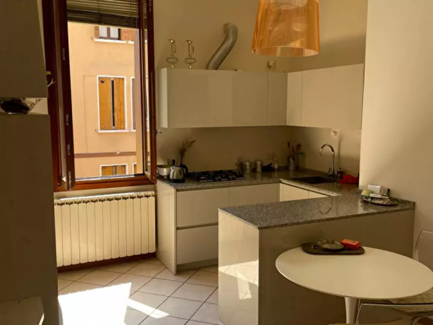 Immagine 1 di Appartamento in vendita  in via gorizia a Venezia