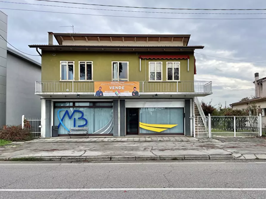 Immagine 1 di Casa indipendente in vendita  in via roma a Ponso