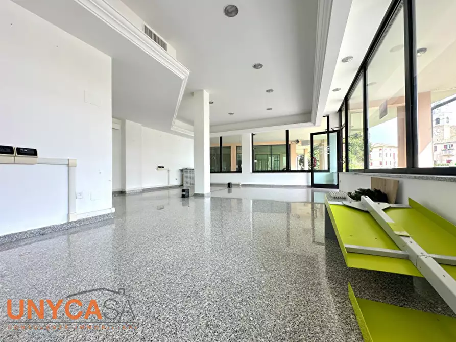 Immagine 7 di Negozio in affitto  in Via Roma a Selvazzano Dentro