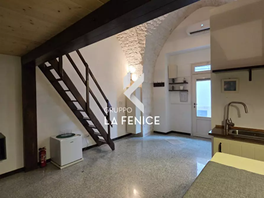 Immagine 14 di Monolocale in vendita  in Via Giovanni Basile a Locorotondo