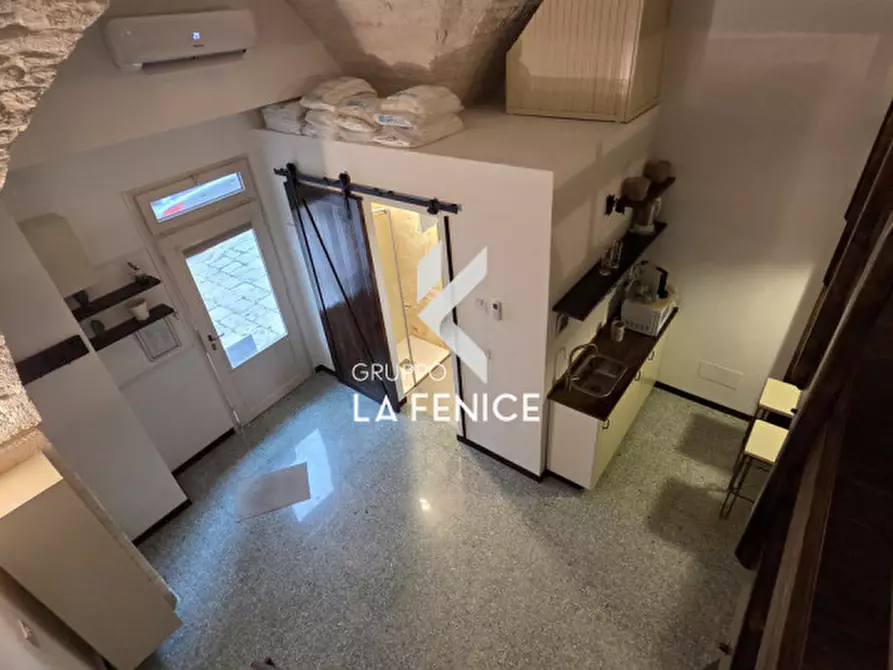 Immagine 21 di Monolocale in vendita  in Via Giovanni Basile a Locorotondo