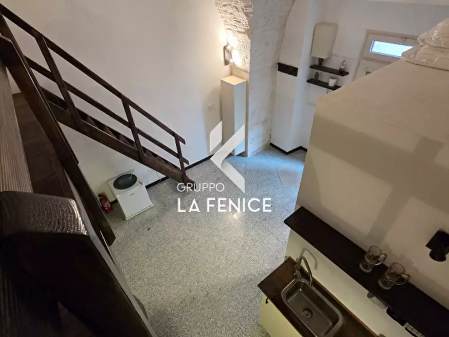 Immagine 27 di Monolocale in vendita  in Via Giovanni Basile a Locorotondo