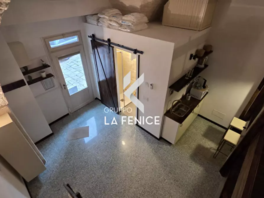 Immagine 29 di Monolocale in vendita  in Via Giovanni Basile a Locorotondo