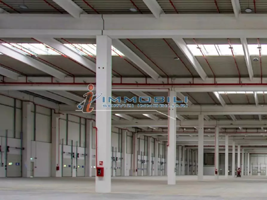 Immagine 7 di Magazzino in affitto  in VIALE DELL' INDUSTRIA a Paderno Dugnano
