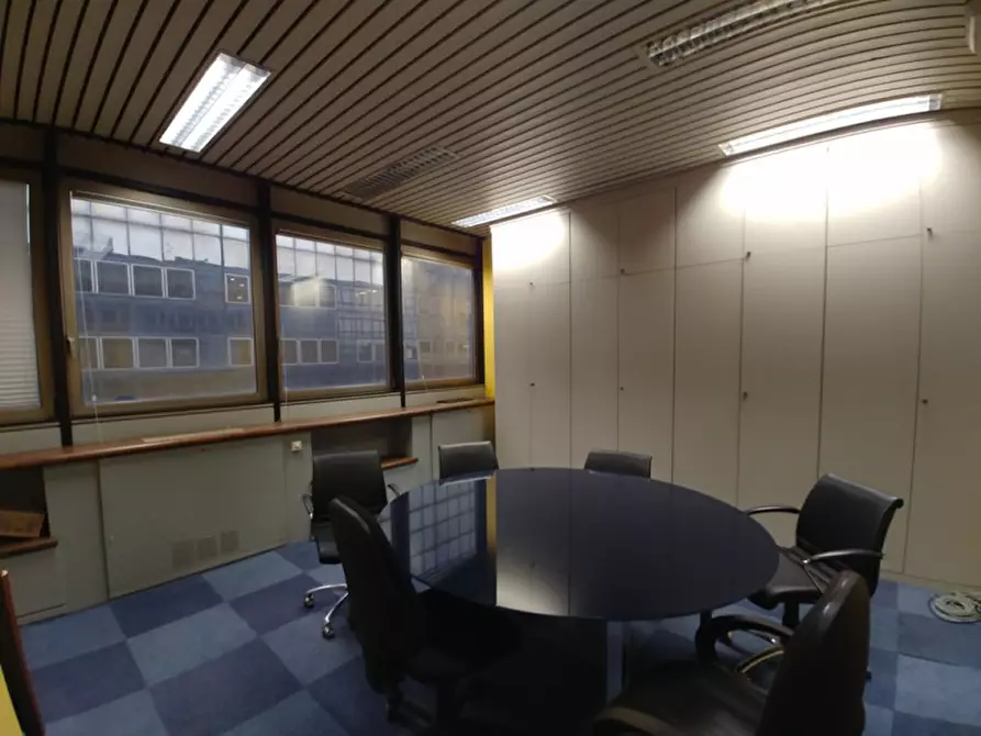 Immagine 1 di Ufficio in affitto  in VIA QUARENGHI GIACOMO a Milano