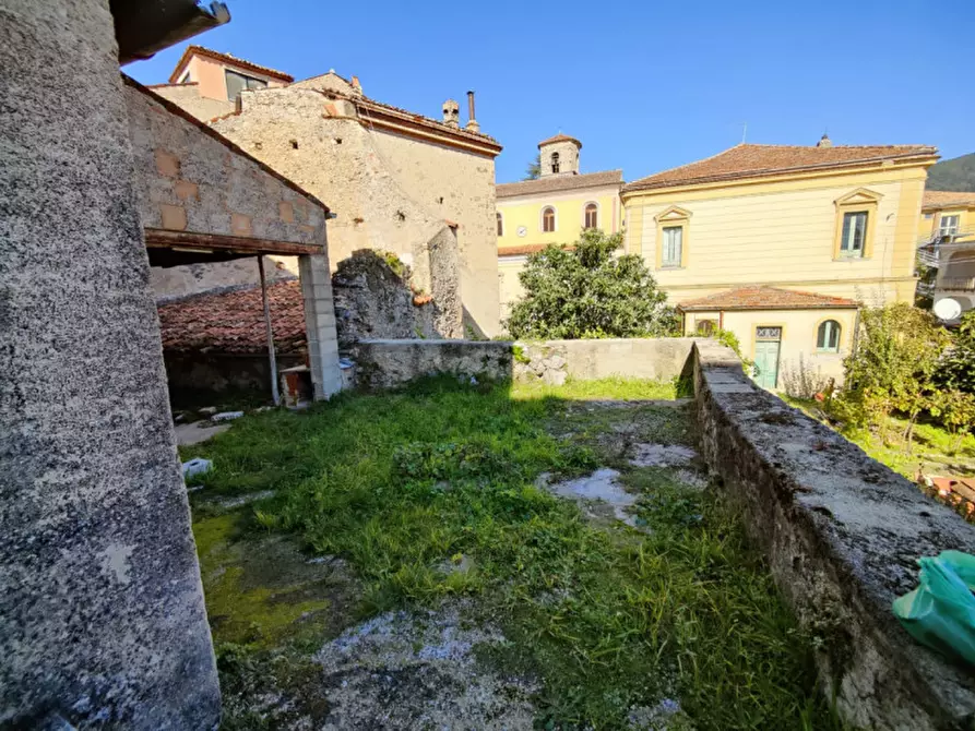 Immagine 3 di Palazzo in vendita  in Via Vicolo delle fate a Padula