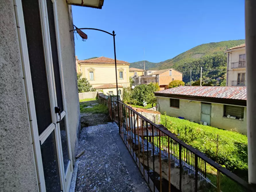 Immagine 12 di Palazzo in vendita  in Via Vicolo delle fate a Padula