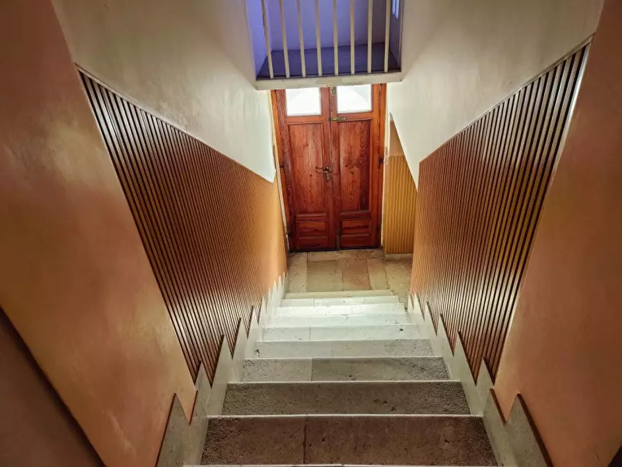 Immagine 17 di Palazzo in vendita  in Via Vicolo delle fate a Padula