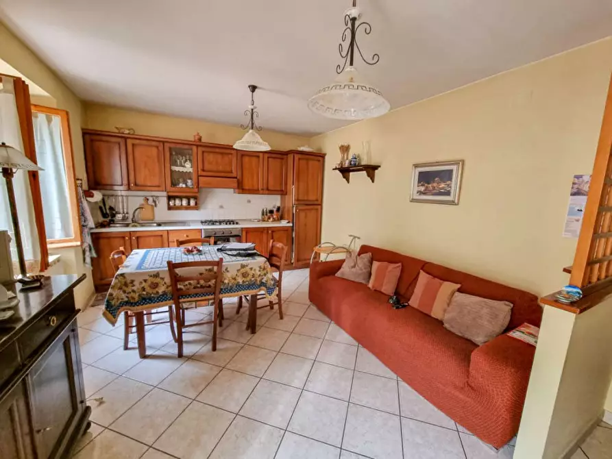 Immagine 3 di Appartamento in vendita  in San Donato in Taviglione a Sassocorvaro Auditore