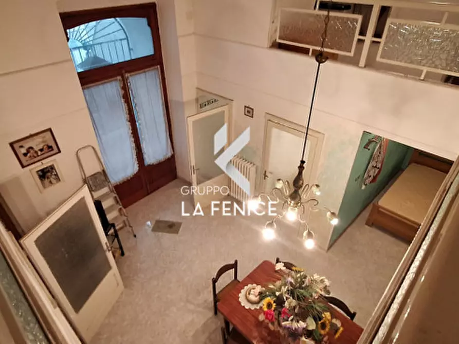 Immagine 25 di Casa indipendente in vendita  in via Vittorio Veneto a Locorotondo