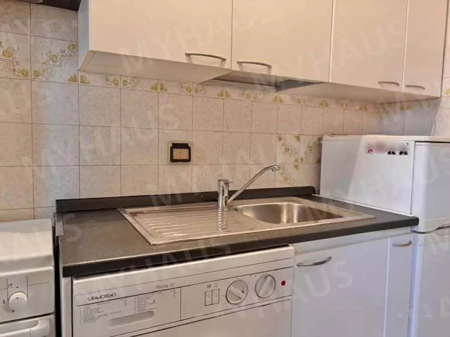 Immagine 8 di Appartamento in vendita  in viale mantegna 17 a Cesenatico