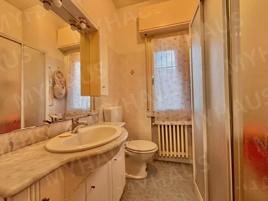 Immagine 32 di Appartamento in vendita  in viale mantegna 17 a Cesenatico