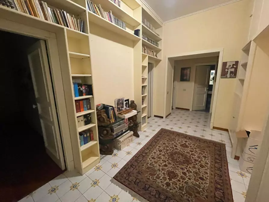 Immagine 31 di Appartamento in affitto  in Piazza Amedeo a Napoli