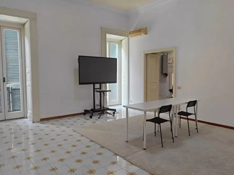 Immagine 40 di Appartamento in affitto  in Piazza Amedeo a Napoli