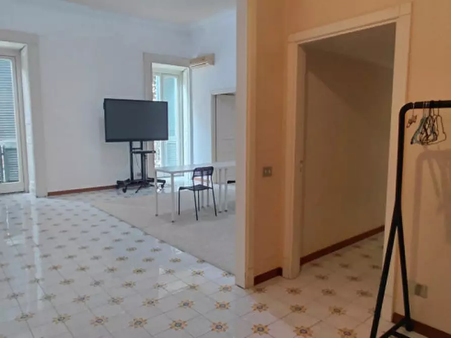 Immagine 41 di Appartamento in affitto  in Piazza Amedeo a Napoli