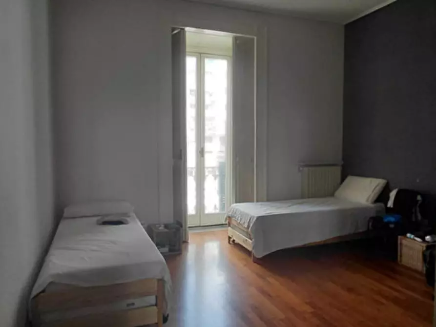 Immagine 55 di Appartamento in affitto  in Piazza Amedeo a Napoli