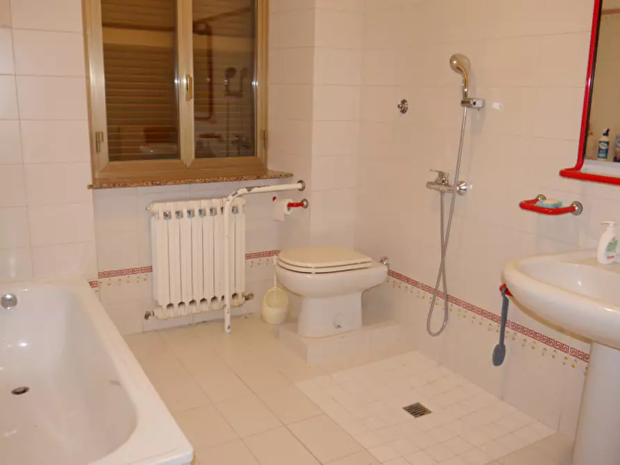 Immagine 5 di Casa indipendente in vendita  in VIA CASTELLO a Barbara