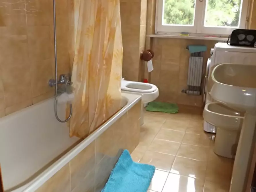 Immagine 5 di Appartamento in vendita  a Senigallia