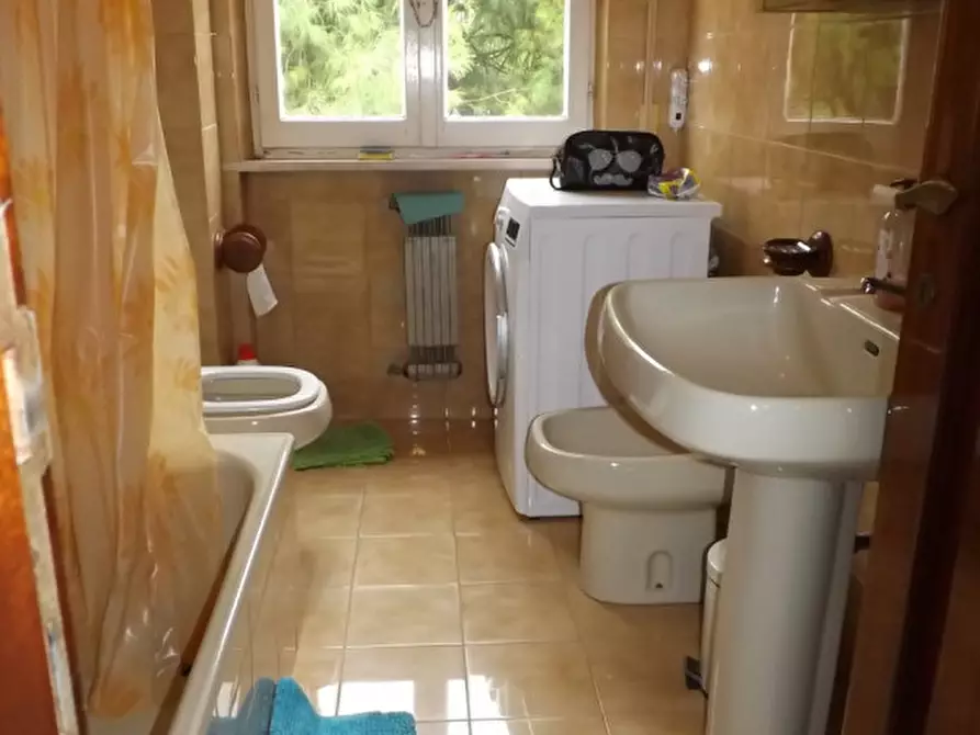 Immagine 14 di Appartamento in vendita  a Senigallia