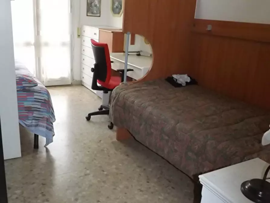 Immagine 19 di Appartamento in vendita  a Senigallia