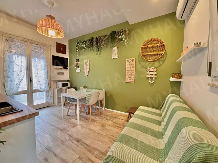 Immagine 2 di Appartamento in vendita  in Viale Giotto, 27 a Cesenatico