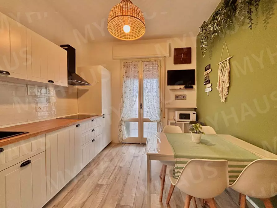 Immagine 5 di Appartamento in vendita  in Viale Giotto, 27 a Cesenatico