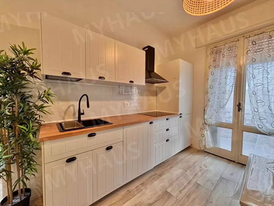 Immagine 6 di Appartamento in vendita  in Viale Giotto, 27 a Cesenatico