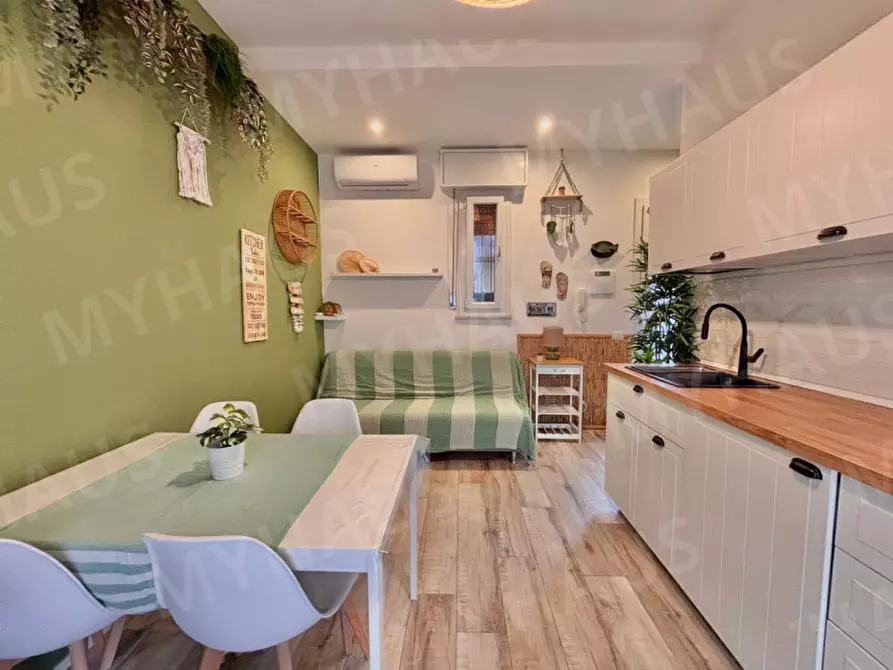 Immagine 10 di Appartamento in vendita  in Viale Giotto, 27 a Cesenatico