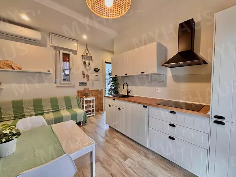 Immagine 12 di Appartamento in vendita  in Viale Giotto, 27 a Cesenatico