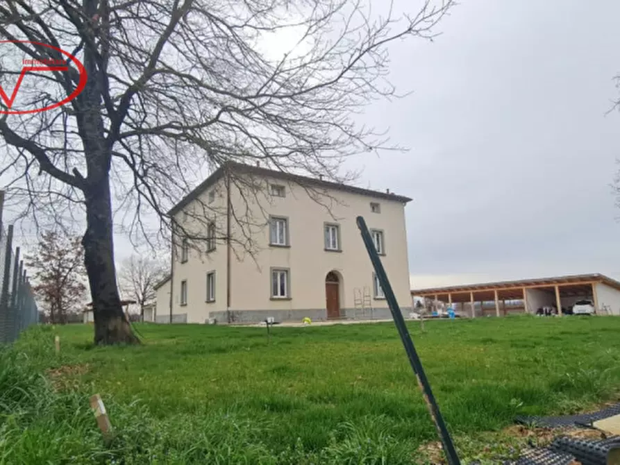 Immagine 1 di Villa in vendita  in Campolacconi a Terranuova Bracciolini