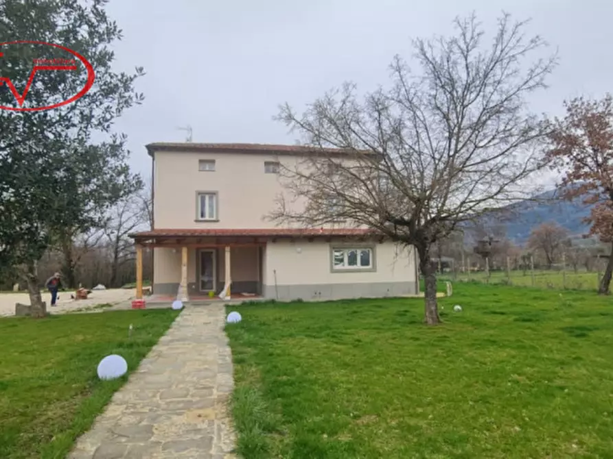 Immagine 2 di Villa in vendita  in Campolacconi a Terranuova Bracciolini