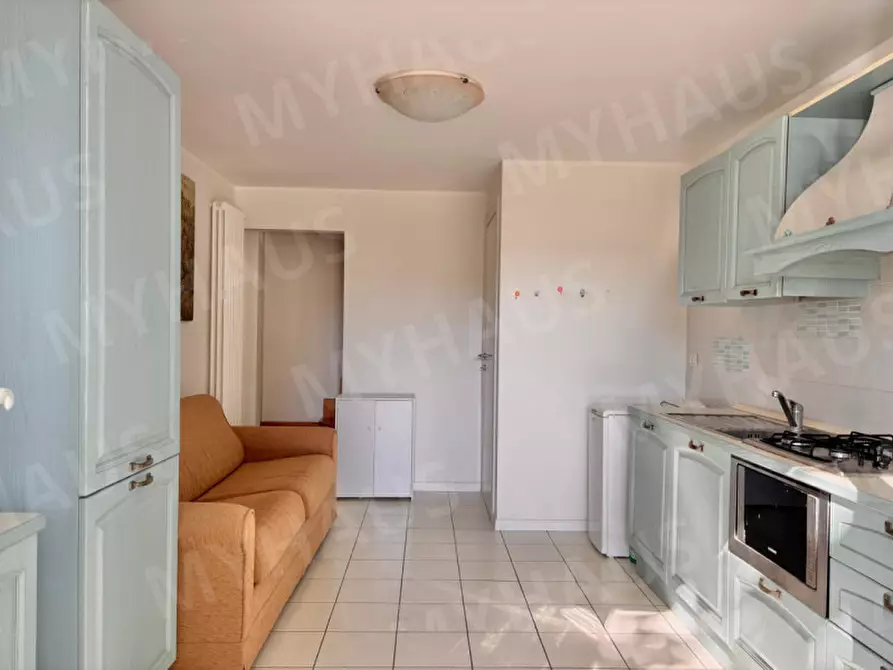 Immagine 3 di Appartamento in vendita  in Viale Andrea Mantegna, 11 a Cesenatico