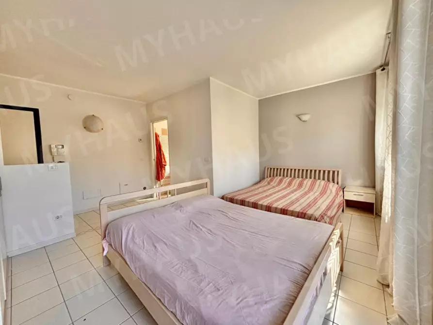 Immagine 10 di Appartamento in vendita  in Viale Andrea Mantegna, 11 a Cesenatico