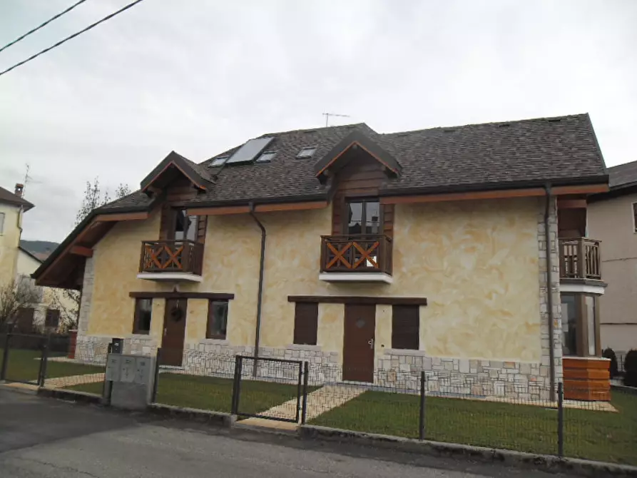 Immagine 2 di Casa bifamiliare in vendita  a Asiago