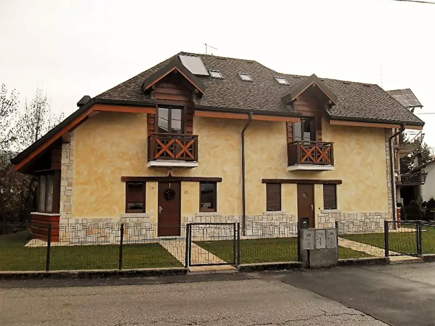 Immagine 3 di Casa bifamiliare in vendita  a Asiago