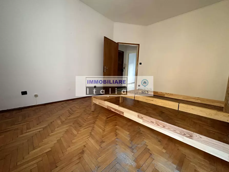 Immagine 8 di Appartamento in affitto  in piazza delle Erbe a Padova
