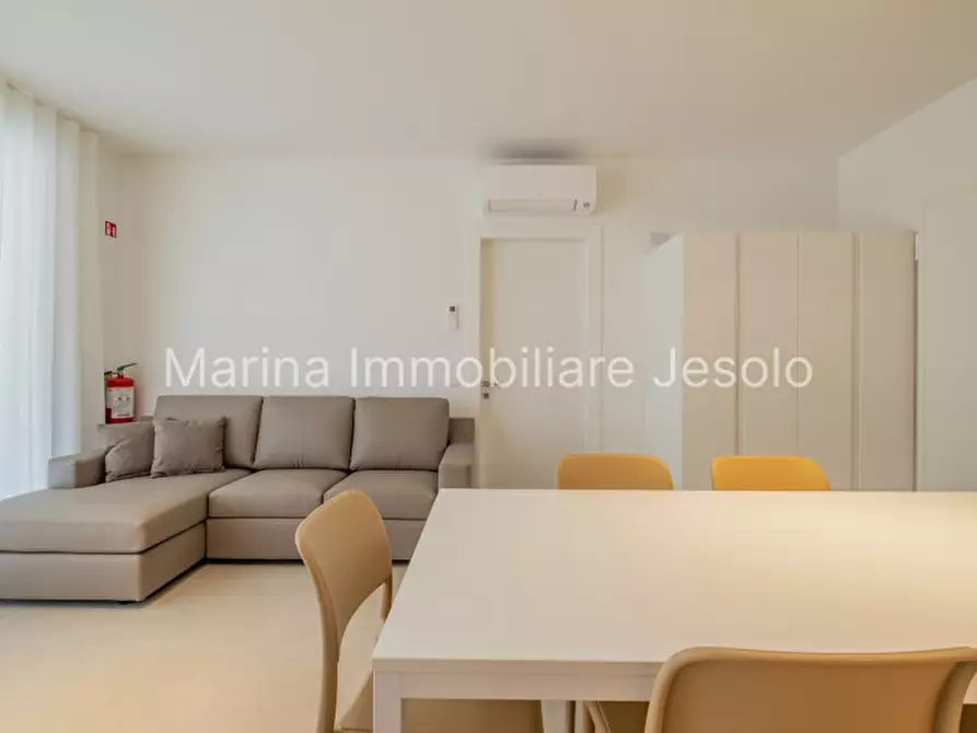 Immagine 10 di Appartamento in vendita  in VIA CEOLOTTO a Jesolo