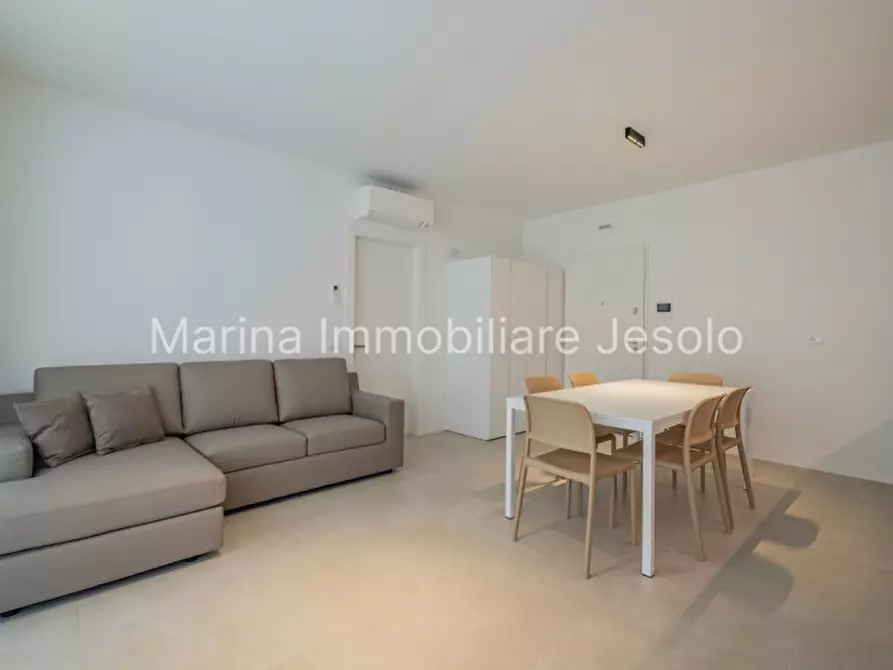 Immagine 13 di Appartamento in vendita  in VIA CEOLOTTO a Jesolo