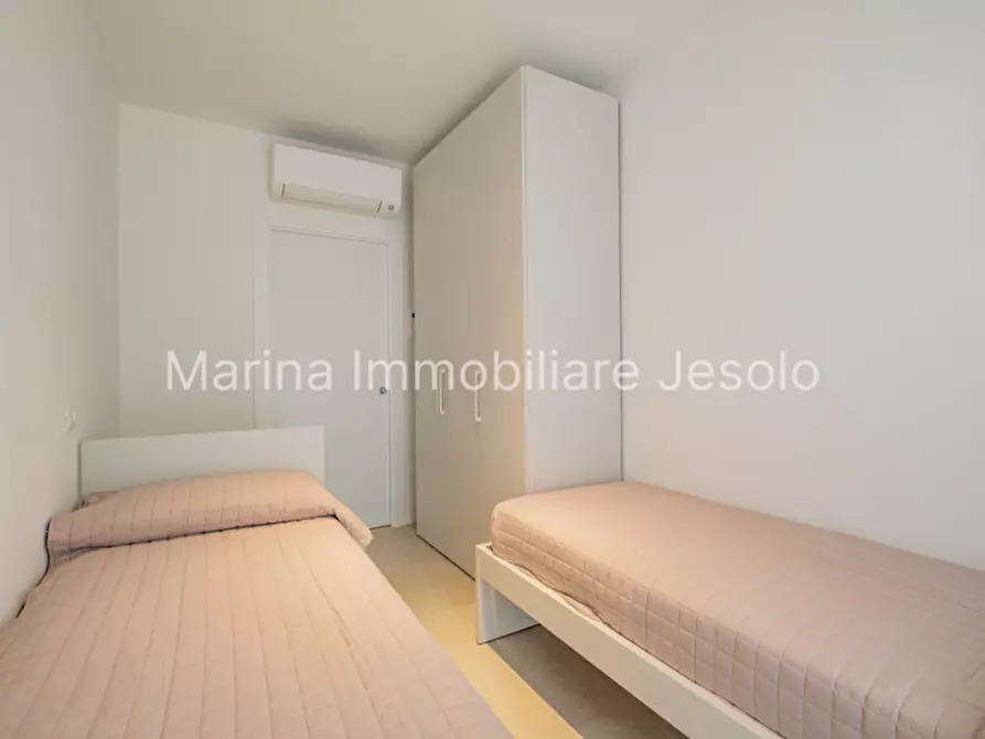 Immagine 22 di Appartamento in vendita  in VIA CEOLOTTO a Jesolo
