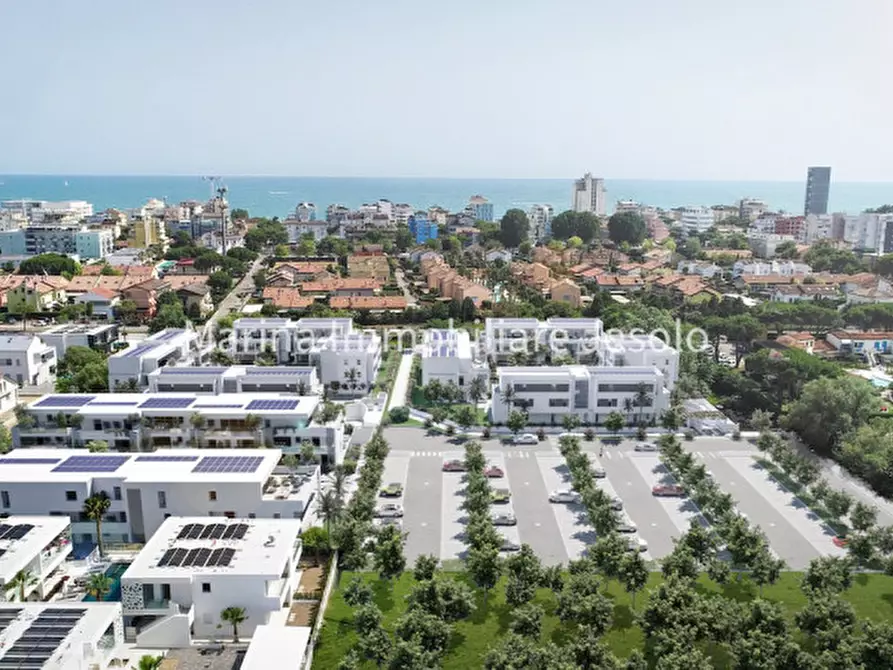 Immagine 25 di Appartamento in vendita  in VIA CEOLOTTO a Jesolo