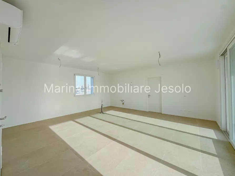 Immagine 5 di Appartamento in vendita  in via ceolotto a Jesolo