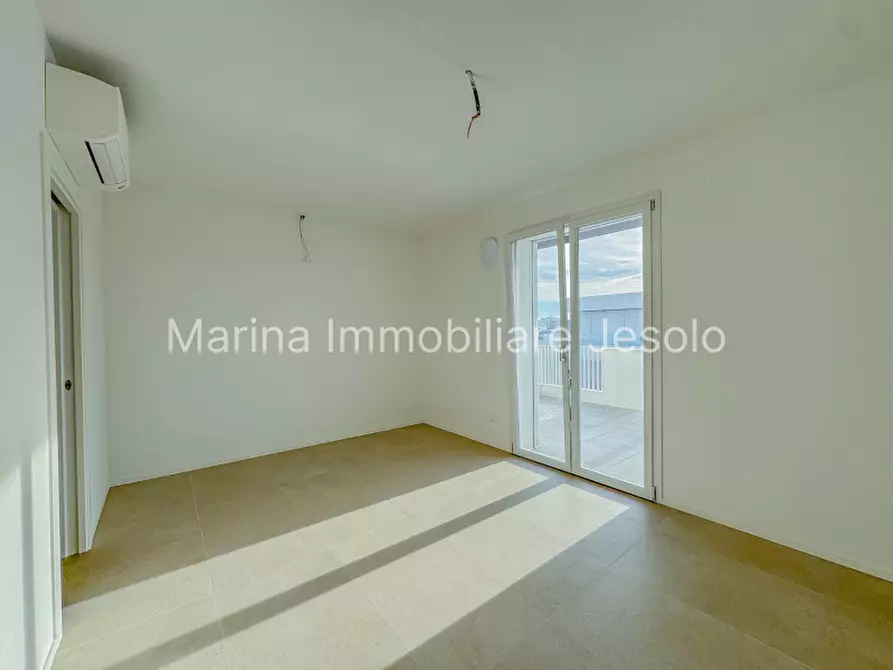 Immagine 8 di Appartamento in vendita  in via ceolotto a Jesolo