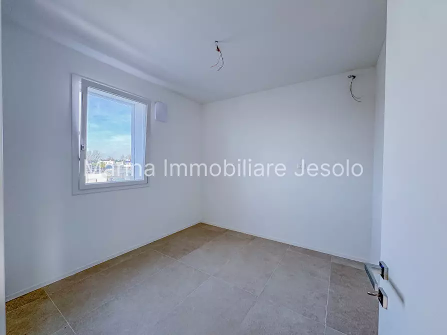 Immagine 11 di Appartamento in vendita  in via ceolotto a Jesolo
